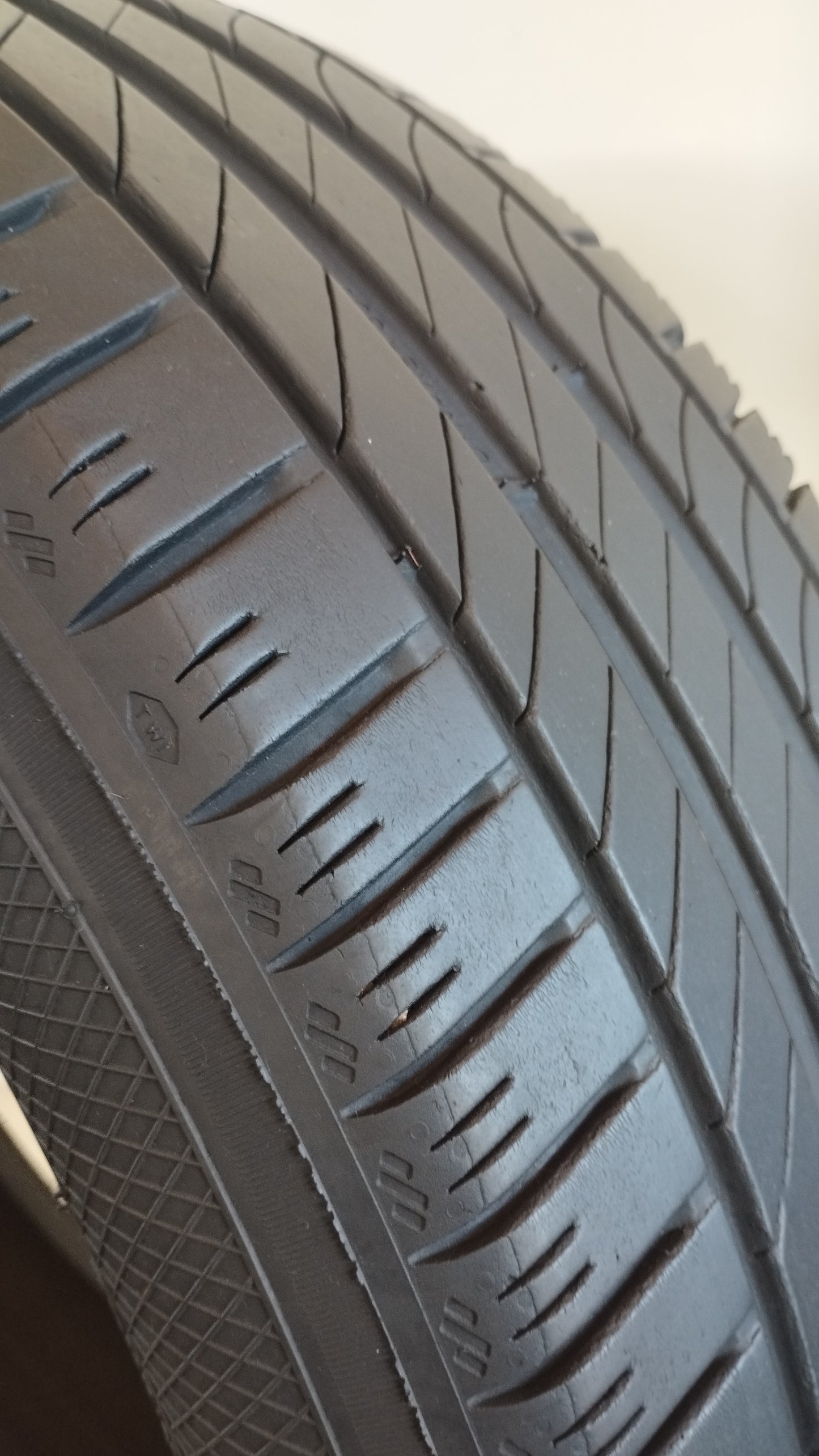 kleber 225/55 r18 dynaxer suv cod.YY429