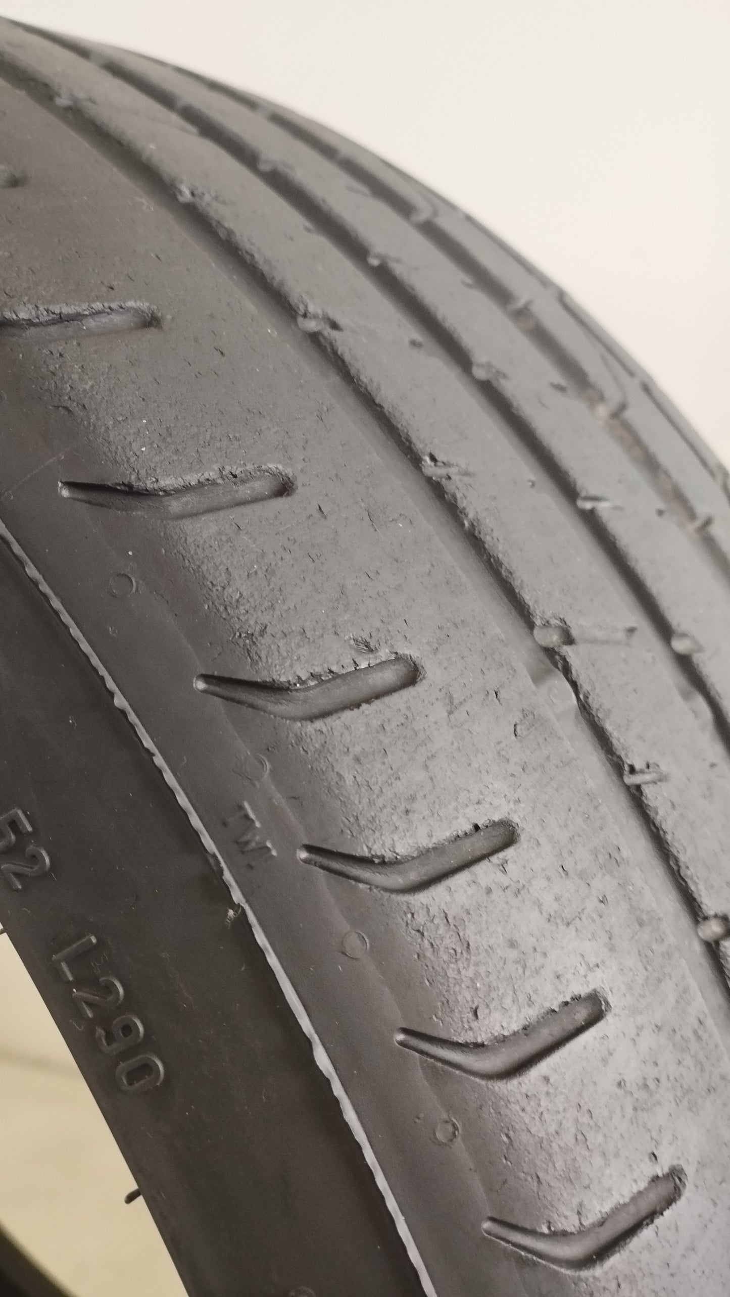 pirelli 245/35 r20 pzero NO YY42