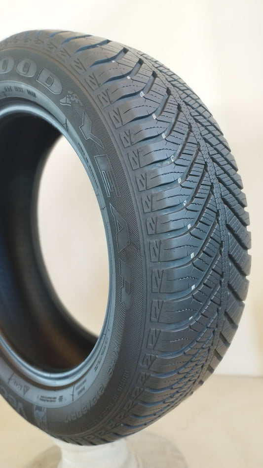 goodyear 215/60 r17 vector 4 season cod.YY431