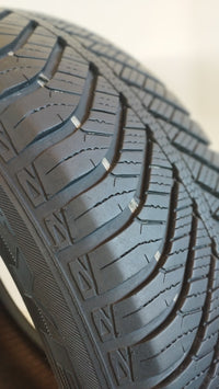 goodyear 215/60 r17 vector 4 season cod.YY431