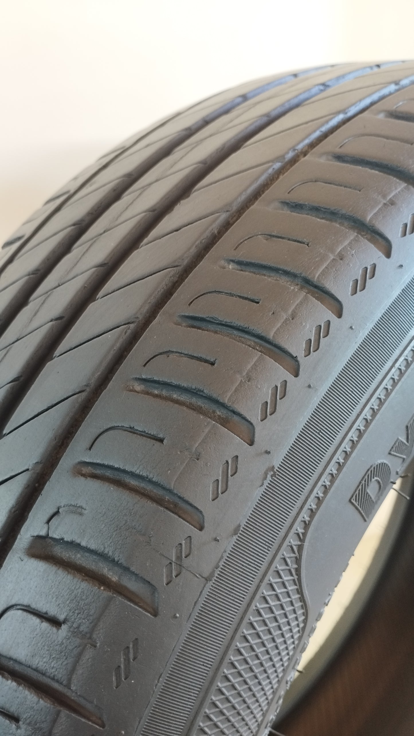 kleber 185/60 r15 dynaxer hp4 cod.YY433