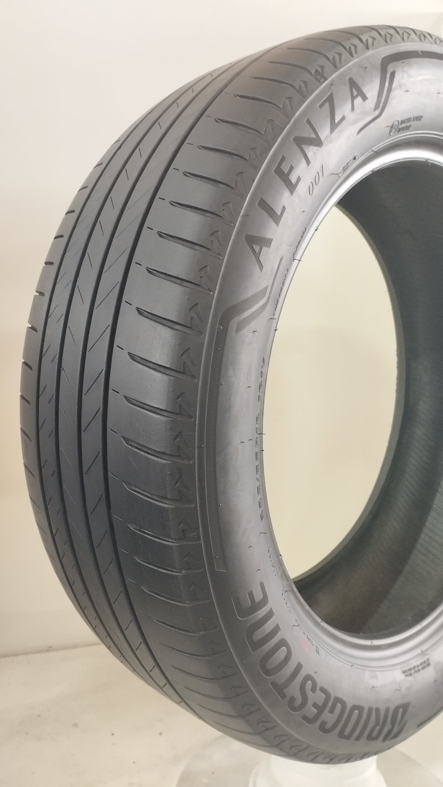 bridgestone 235/55 r19 aleanza 001 Art. YY44
