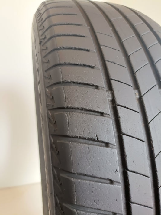 pneumatici usati bridgestone 215/65 R17 turanza t005 cod.YY453