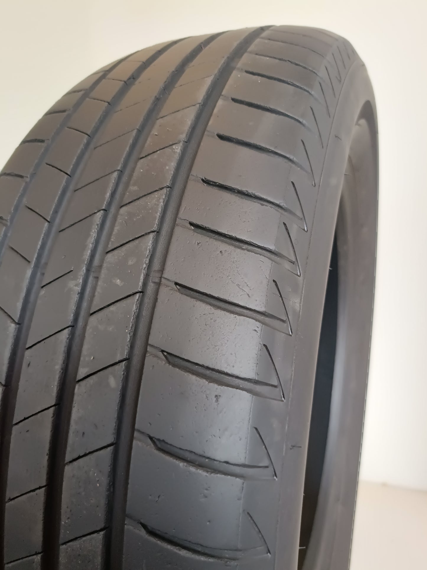 pneumatici usati bridgestone 215/60 R17 turanza t005 cod.YY454