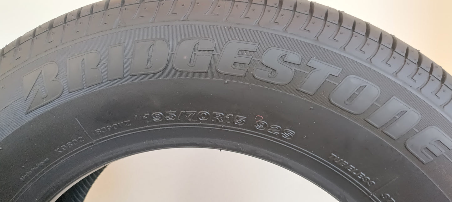 pneumatici usati bridgestone 195/70 r15 b390 cod.YY460
