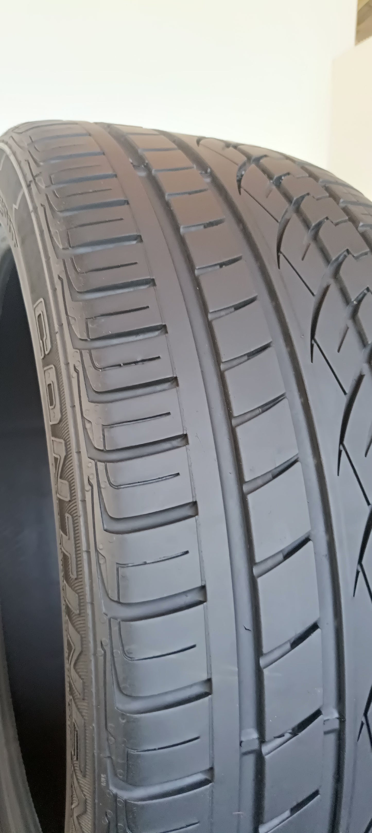 pneumatici usati continental 265/40 r21 crosscontact uhp mo cod.YY463