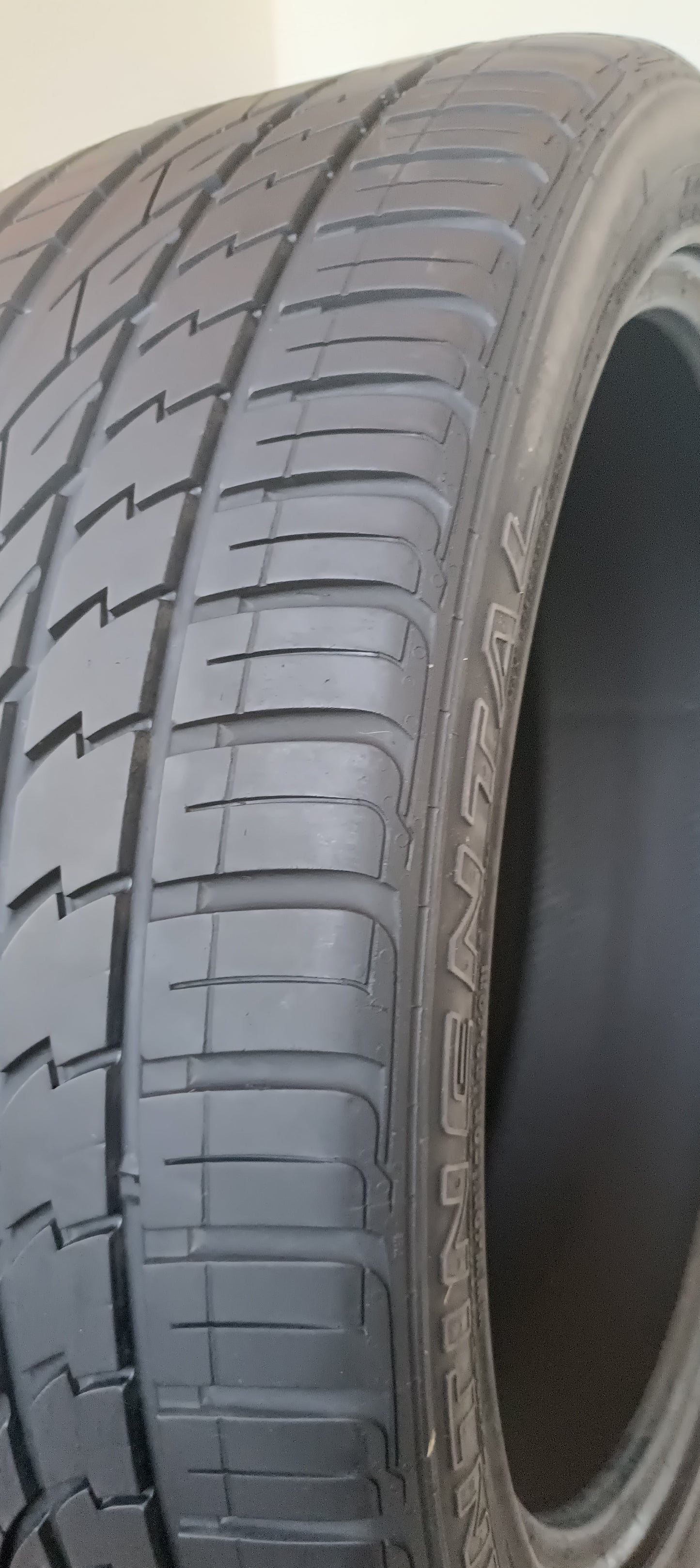 pneumatici usati continental 265/40 r21 crosscontact uhp mo cod.YY463