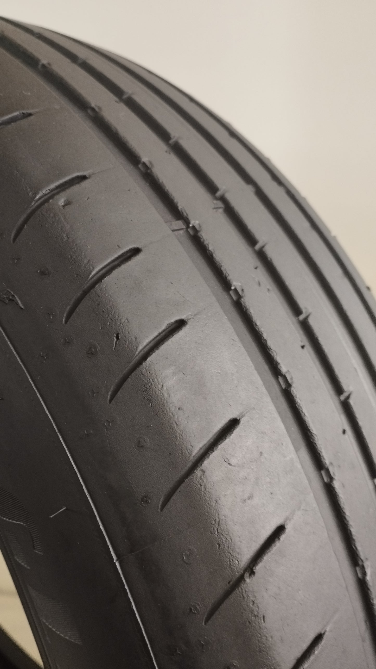 goodyear 235/55 r19 eagle f1 suv Art. YY46