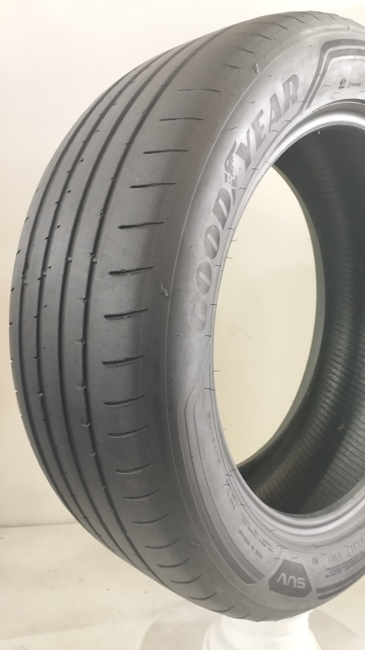 goodyear 235/55 r19 eagle f1 suv Art. YY46