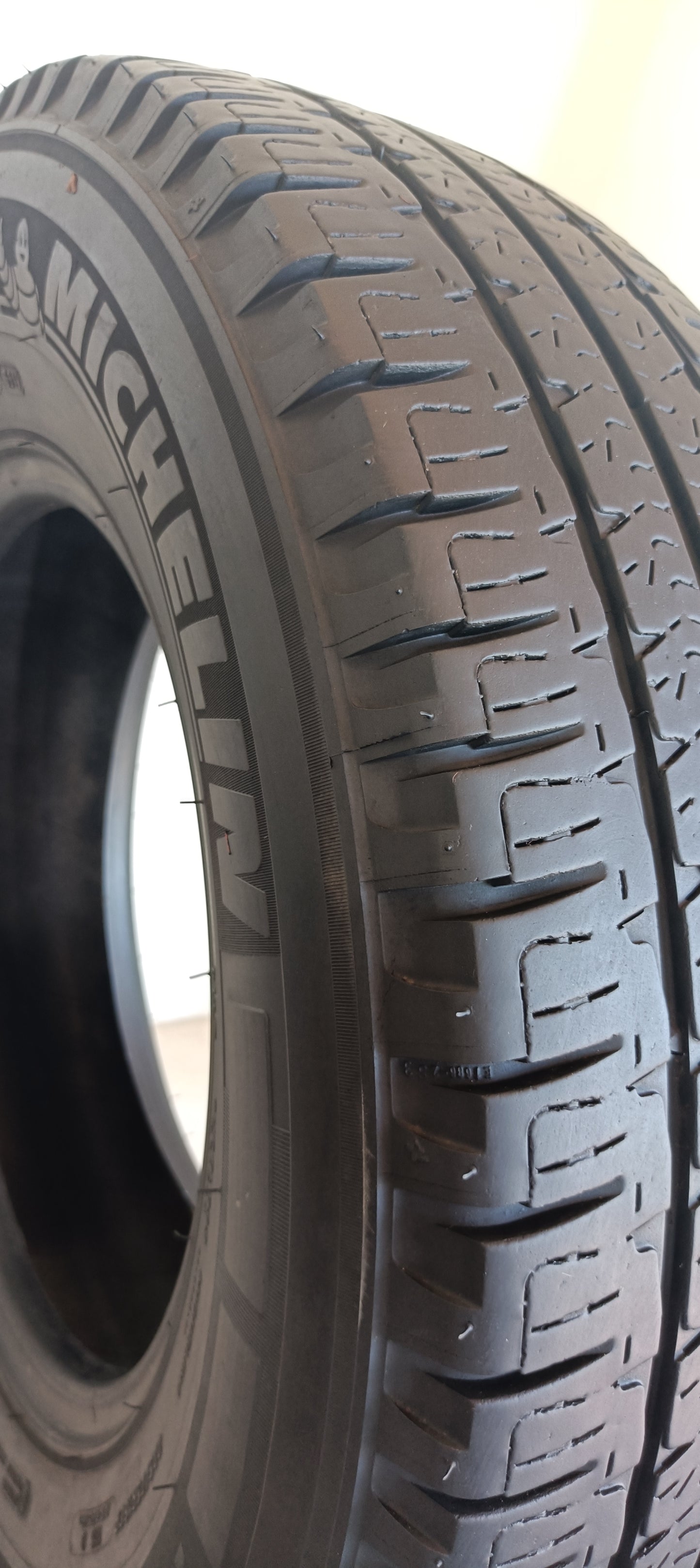 pneumatici usati michelin 225/75 r16 agilis camping cp cod.YY496