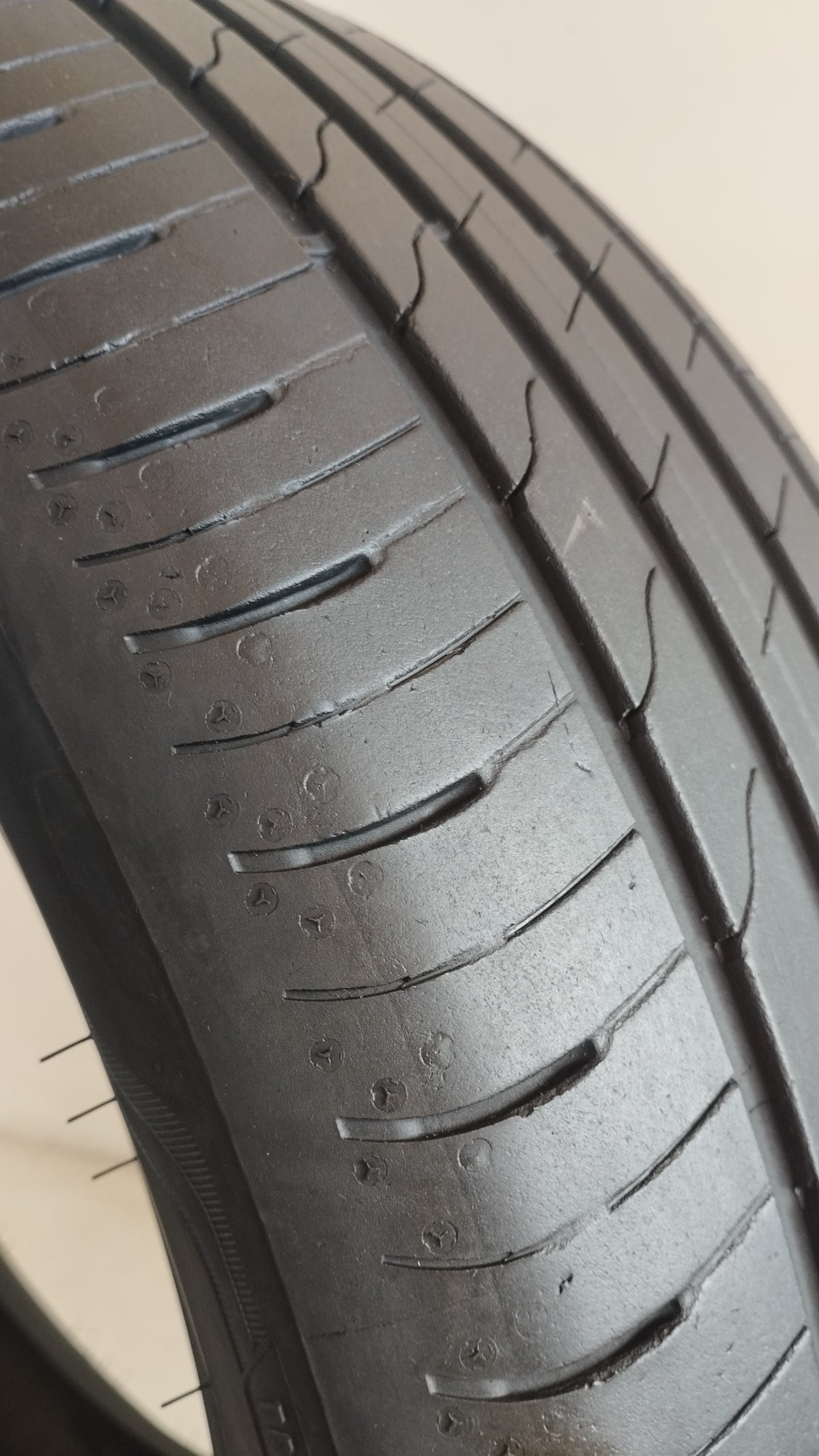goodyear efficientgrip 215/55 r17 (5.0 mm) cod.YY517