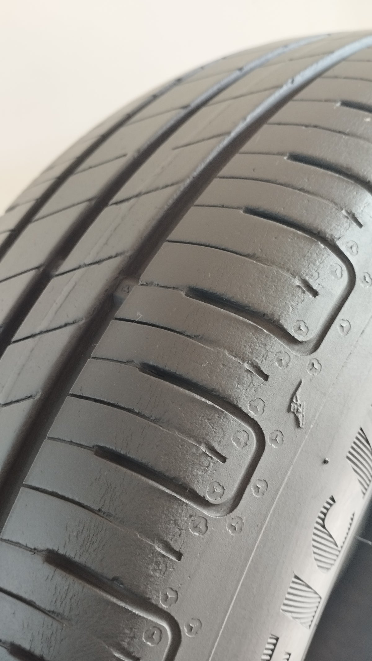 goodyear efficientperformance 175/65 r14 5.0 mm cod.YY532