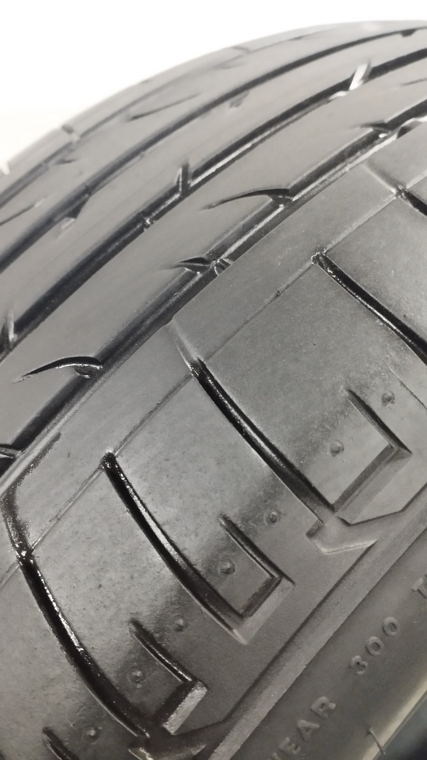 bridgestone 235/55 r19 dueler h/p sport ao cod.YY53