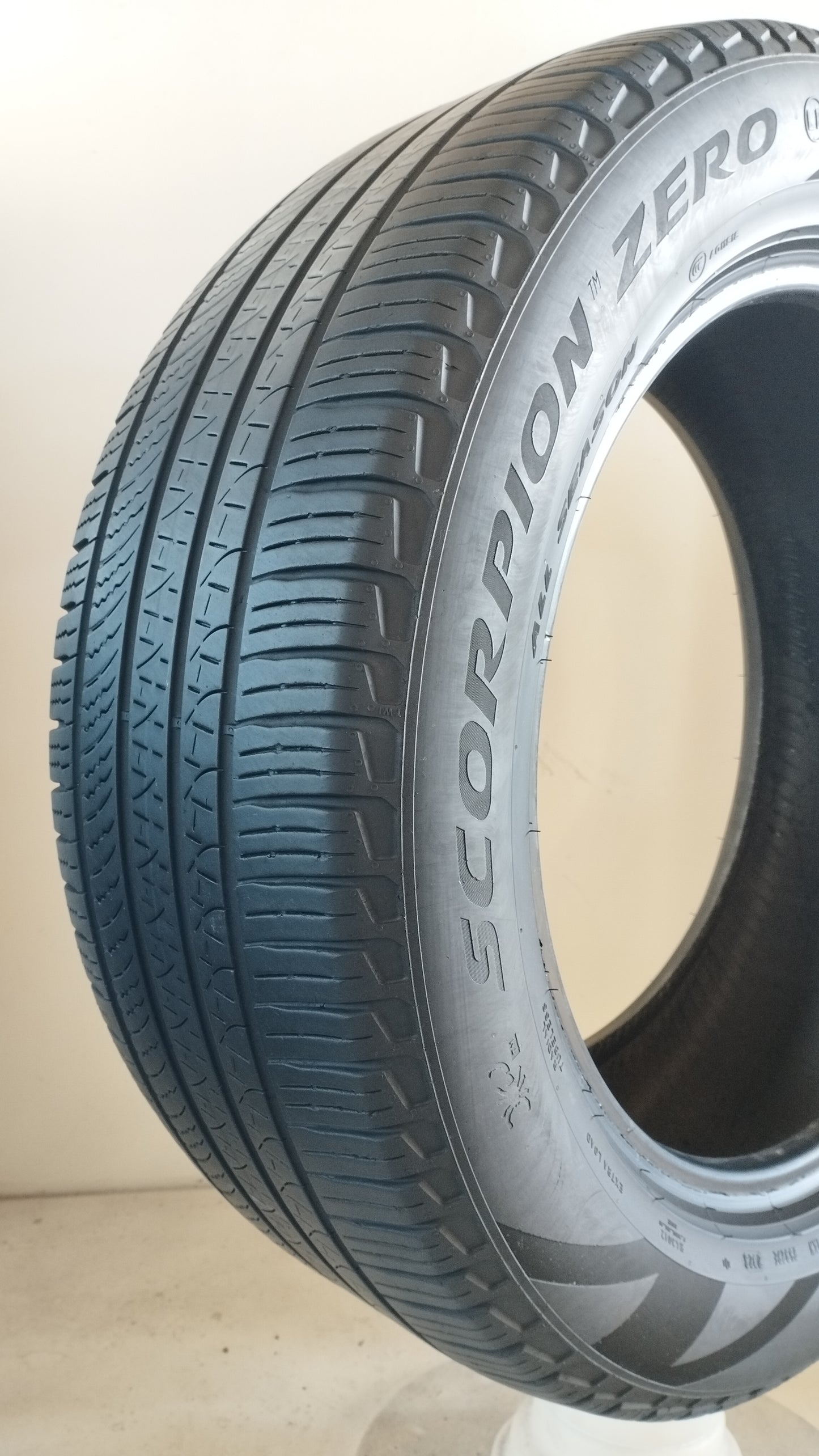 pirelli 255/55 r19 scorpion verde allseason LR cod.YY54