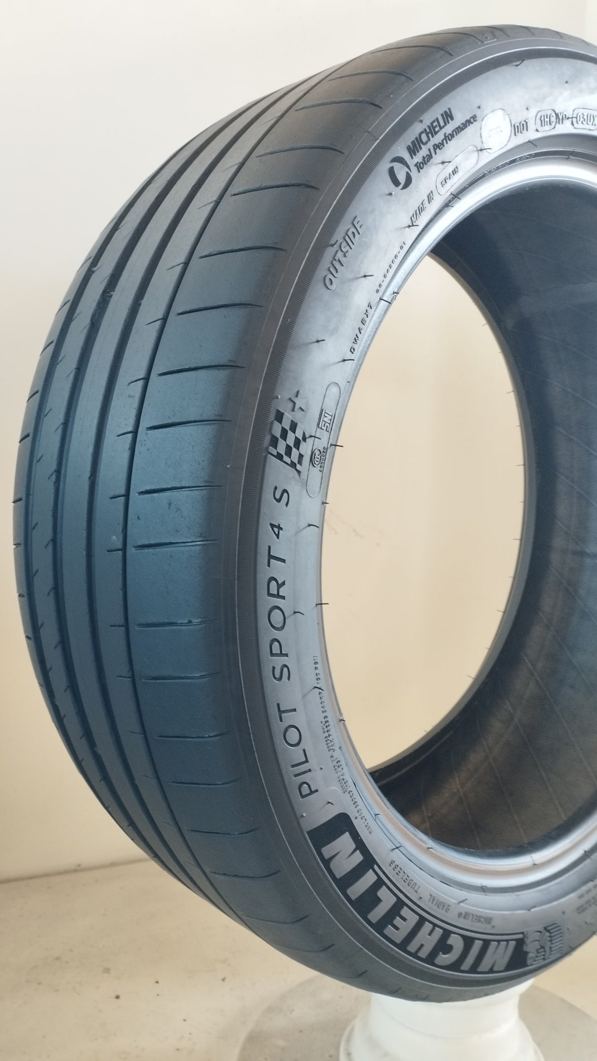 michelin 245/45 r19 pilotsport 4s cod.YY57