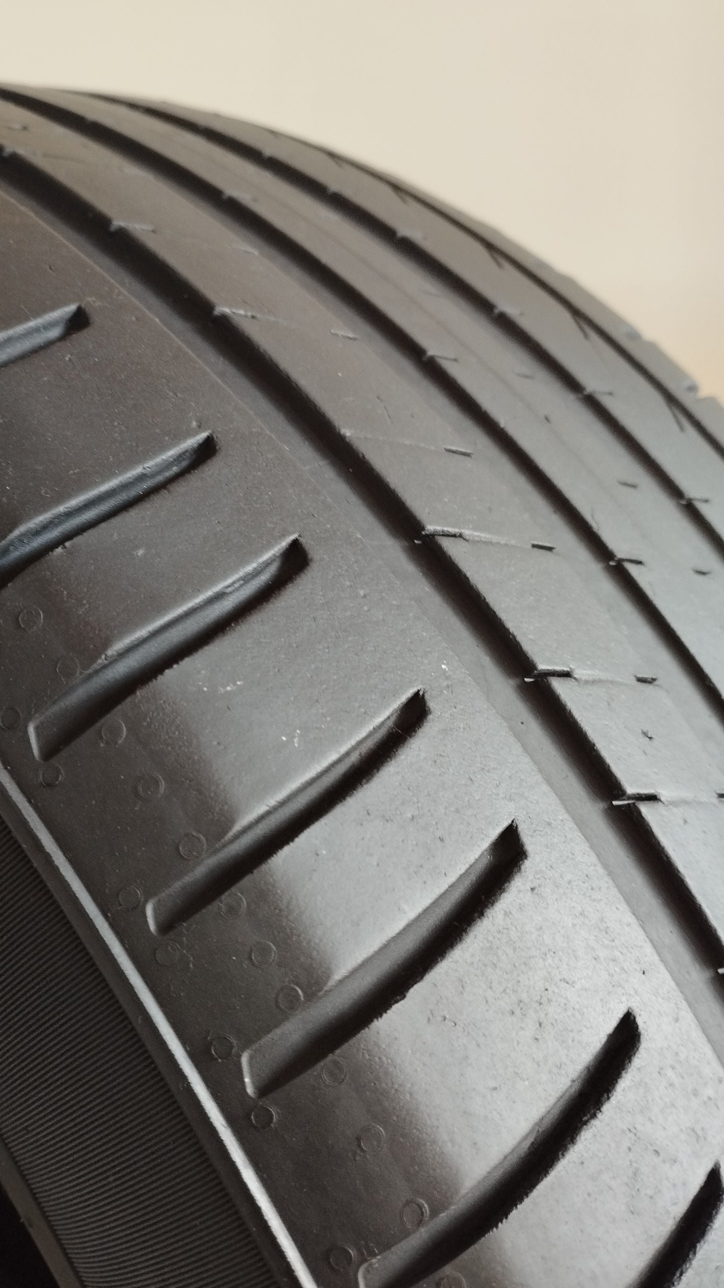 pirelli 255/45 r19 scorpion cod.YY60