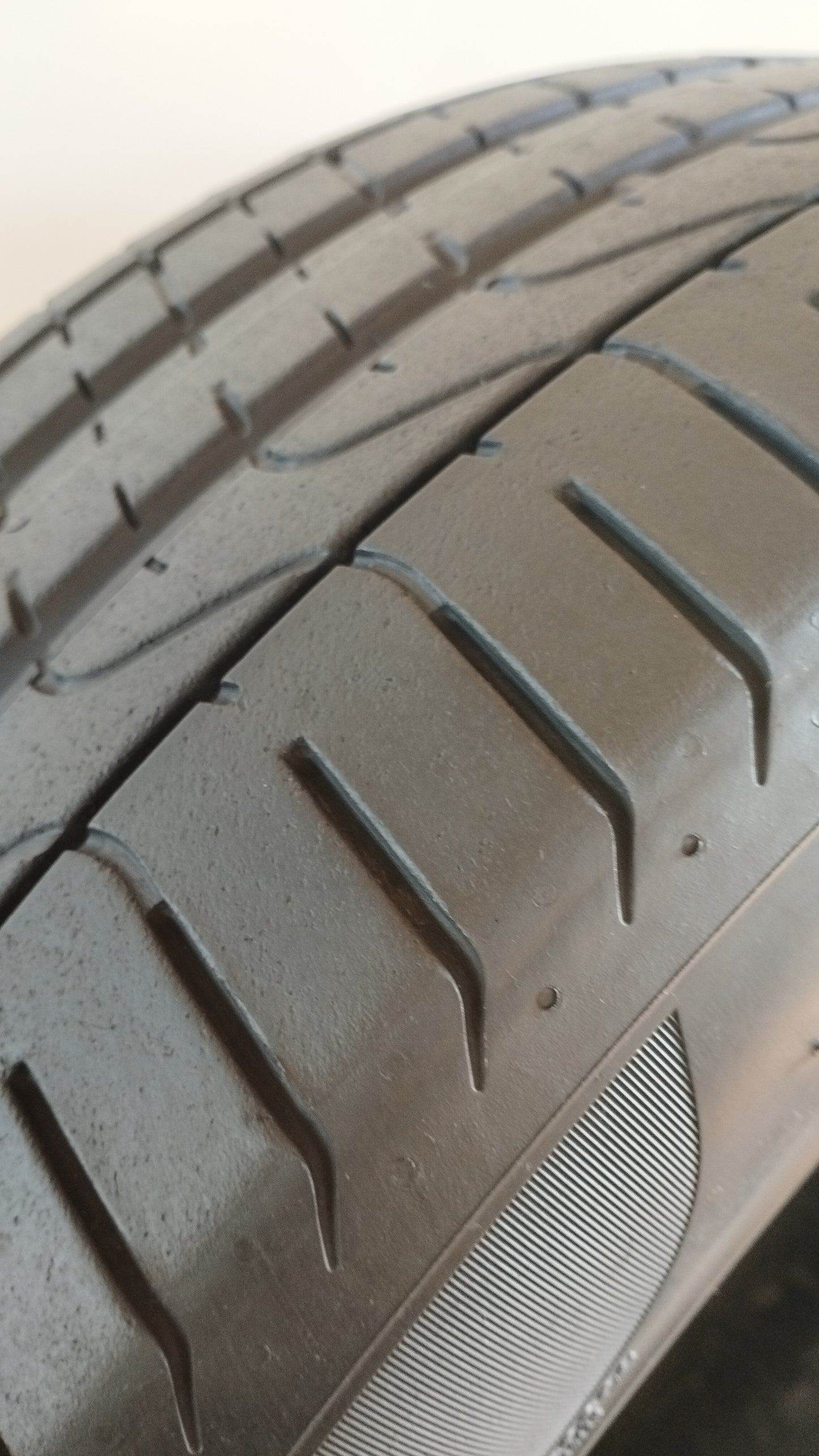 pirelli 265/45 r20 pzero no cod.YY61