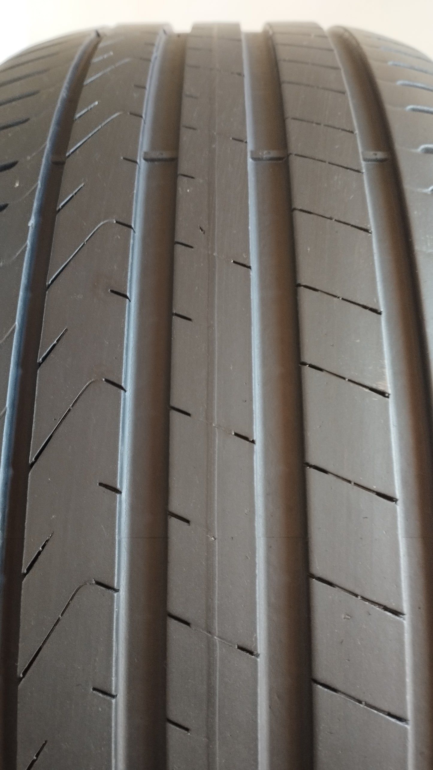 pirelli 255/45 r19 scorpion cod.YY62