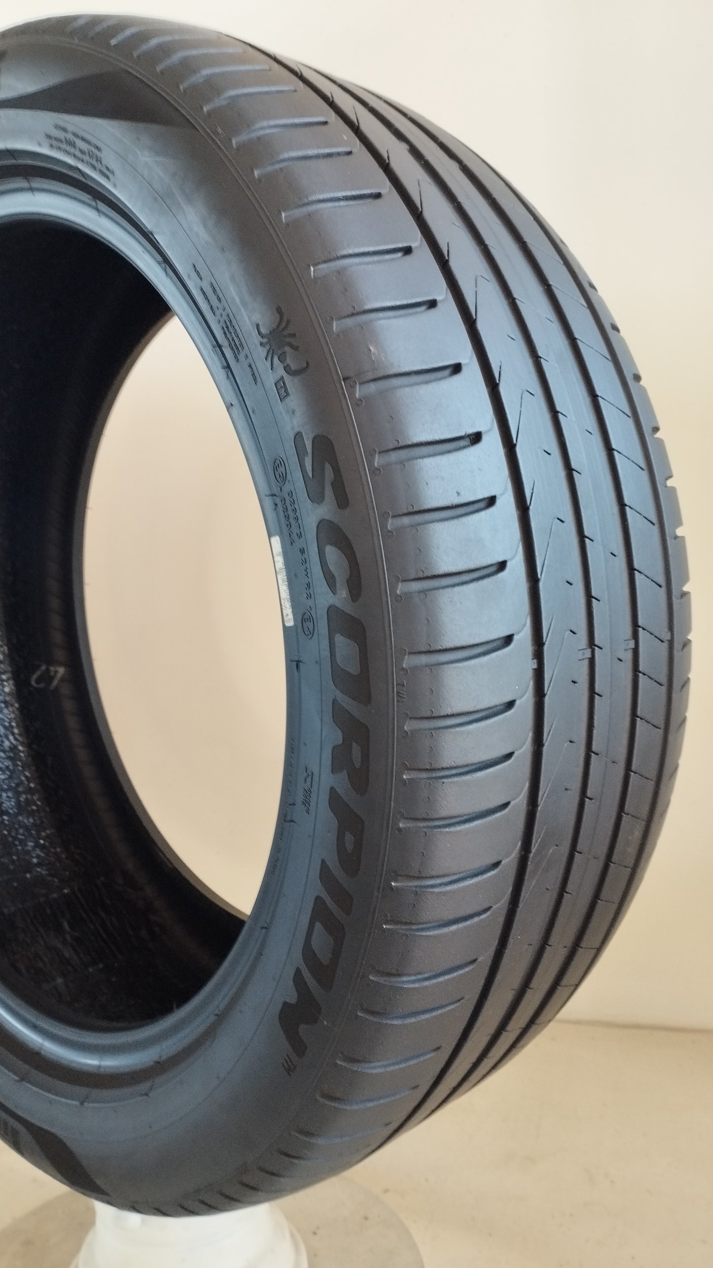 pirelli 255/45 r19 scorpion cod.YY62