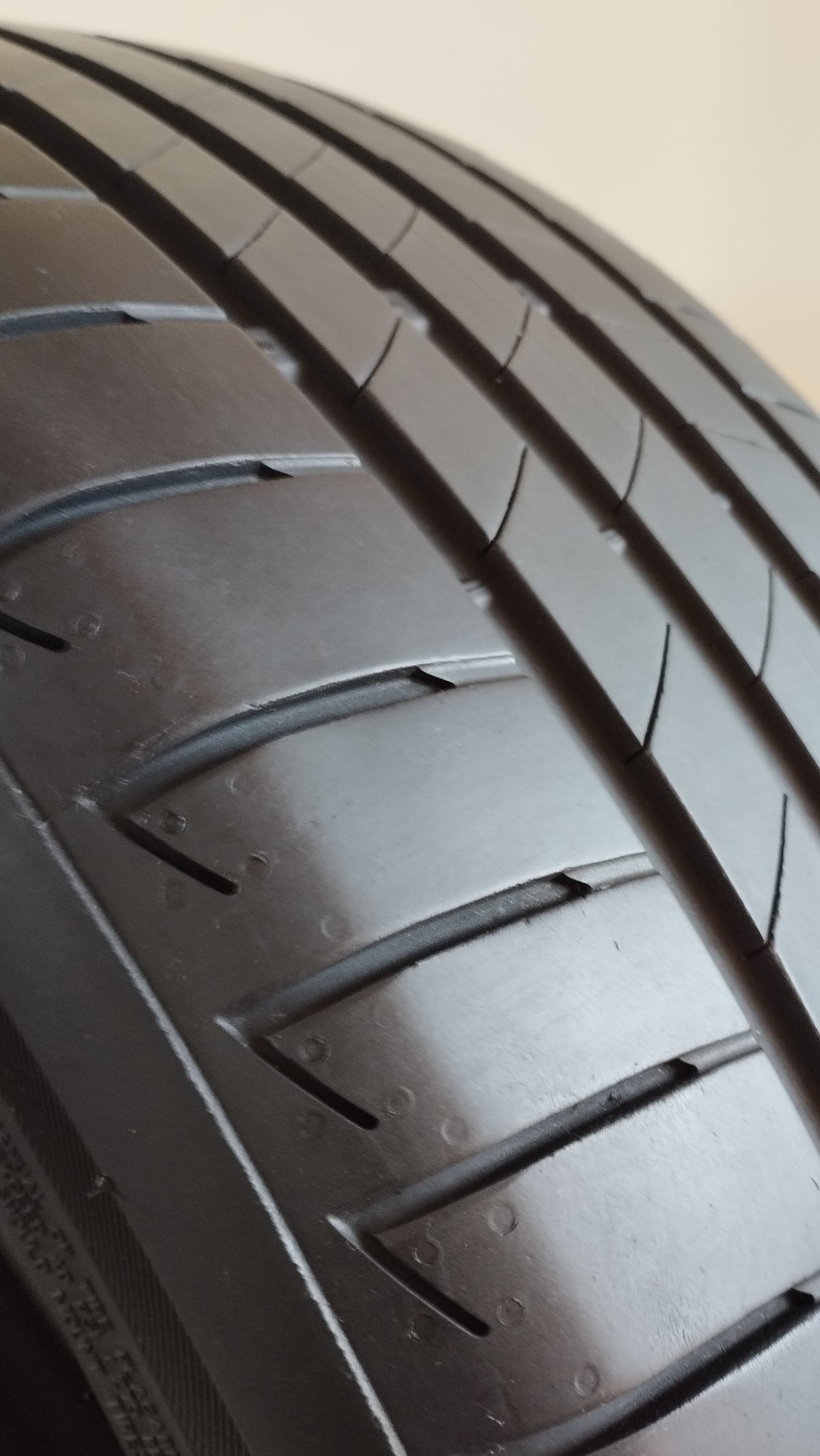 bridgestone 235/45 r19 t005 turanza cod.YY63