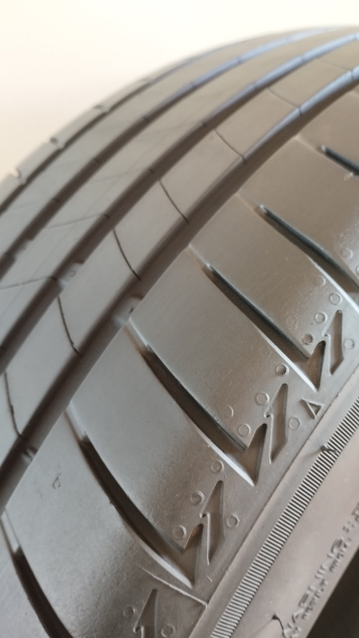 bridgestone 235/45 r19 t005 turanza cod.YY63