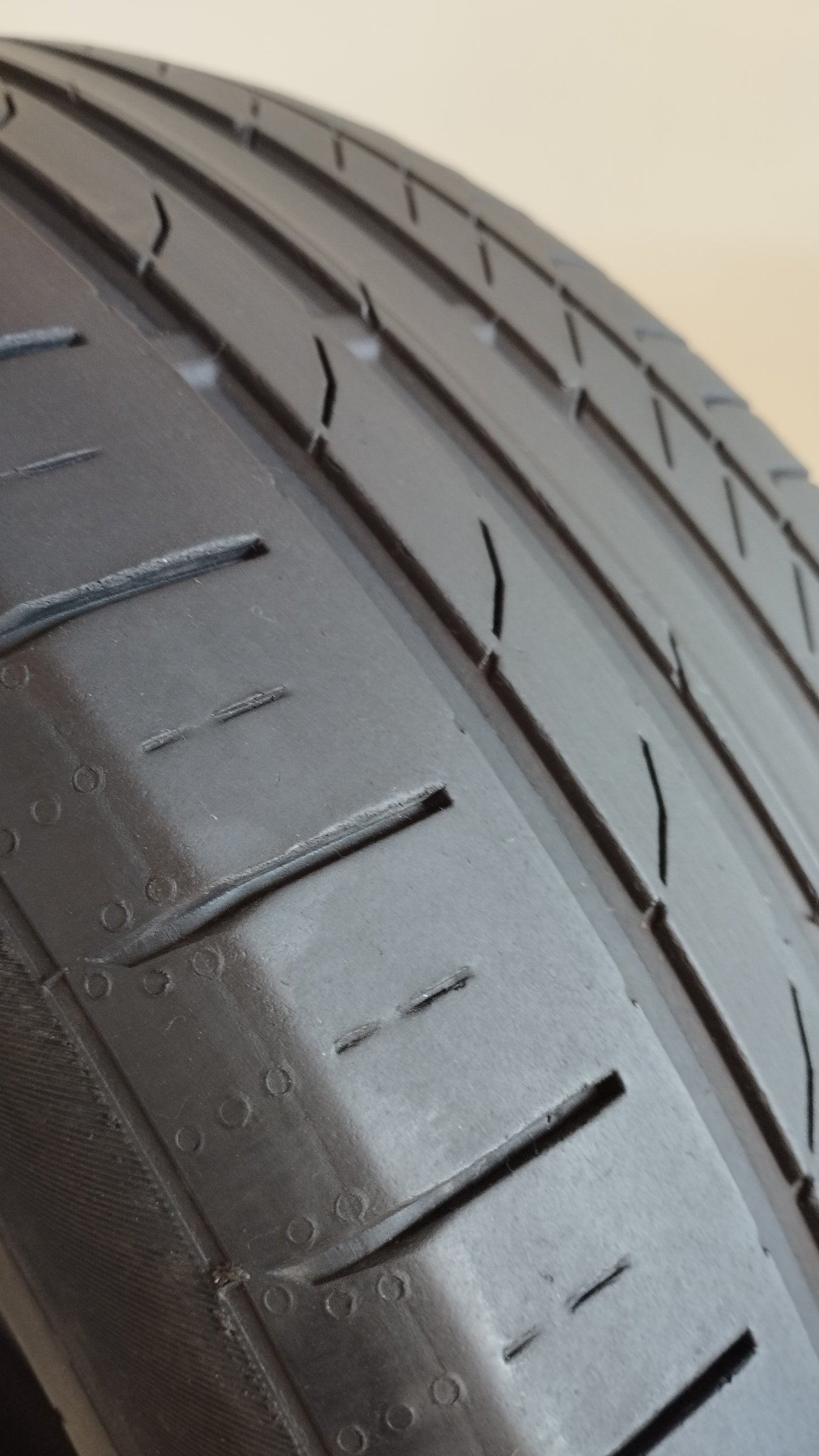 continental 225/45 r19 contisportcontact 5 cod.YY68