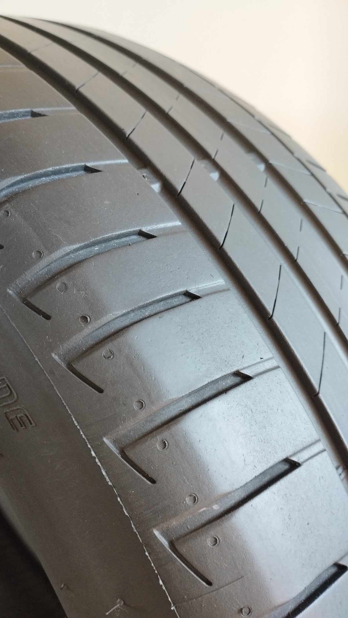 bridgestone 245/45 r19 t005 turanza cod.YY74