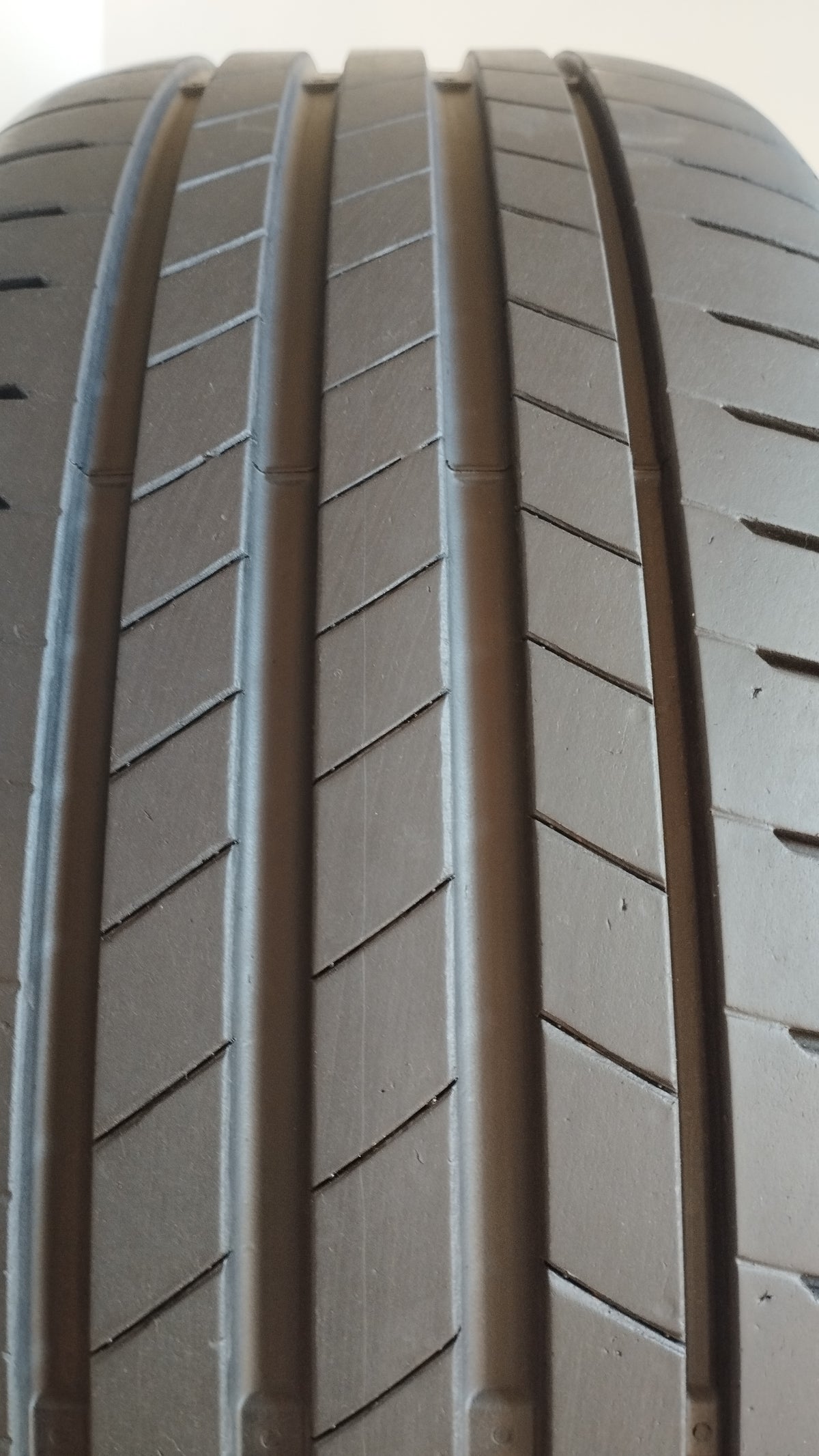 bridgestone 225/40 r19 t005 turanza cod.YY77