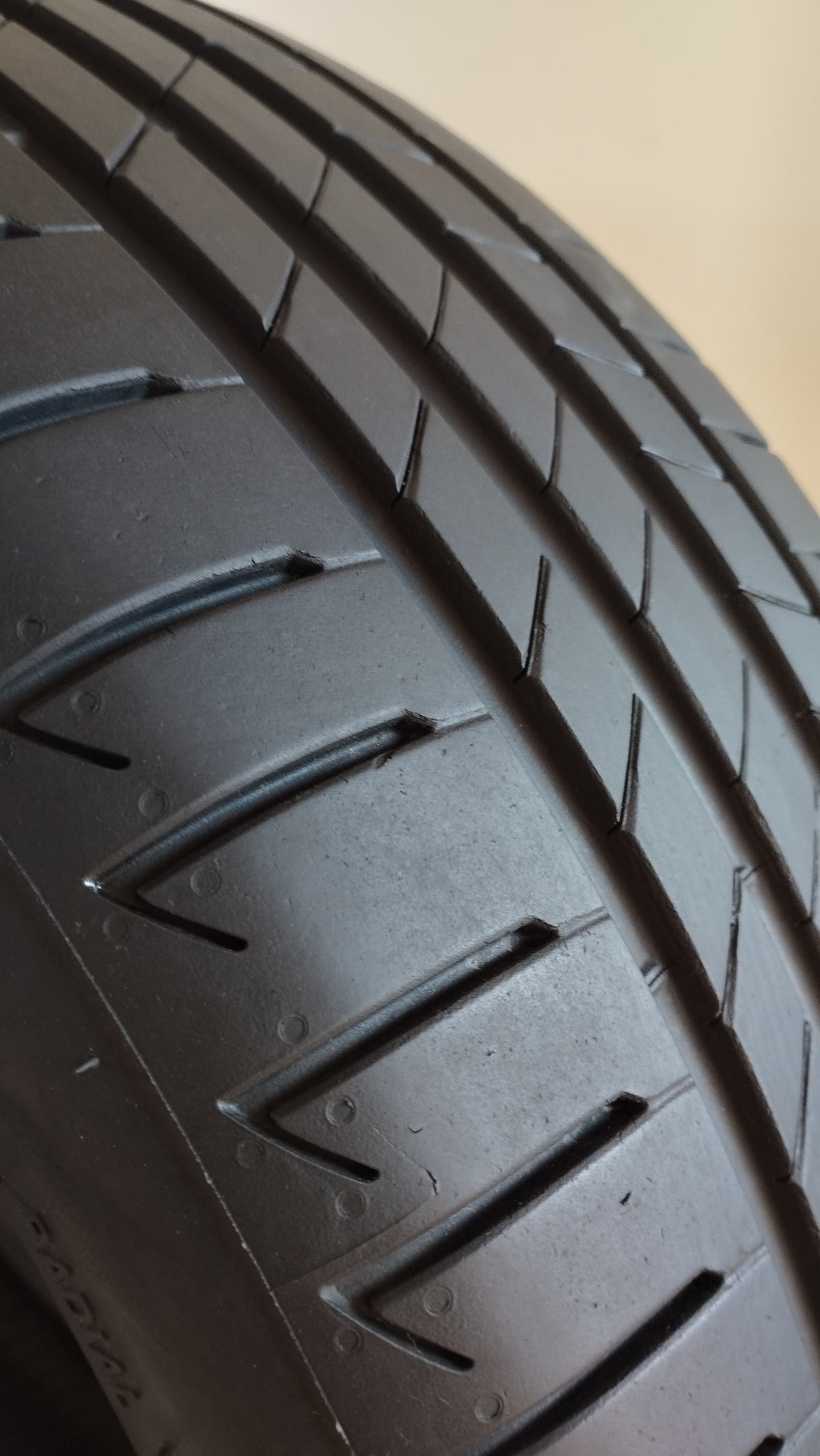 bridgestone 225/40 r19 t005 turanza cod.YY77