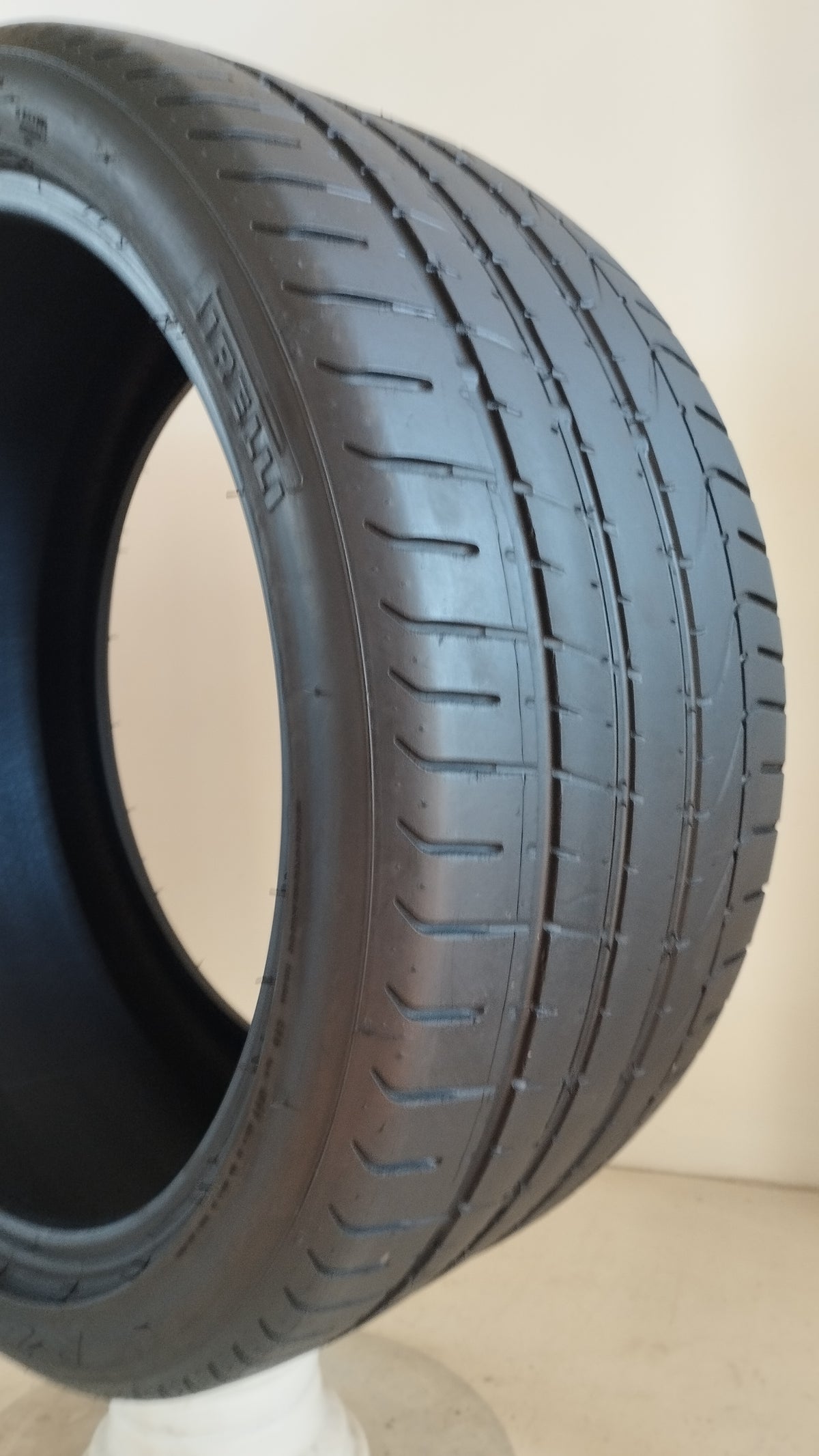 pirelli 265/35 r19 pzero n2 cod.YY78