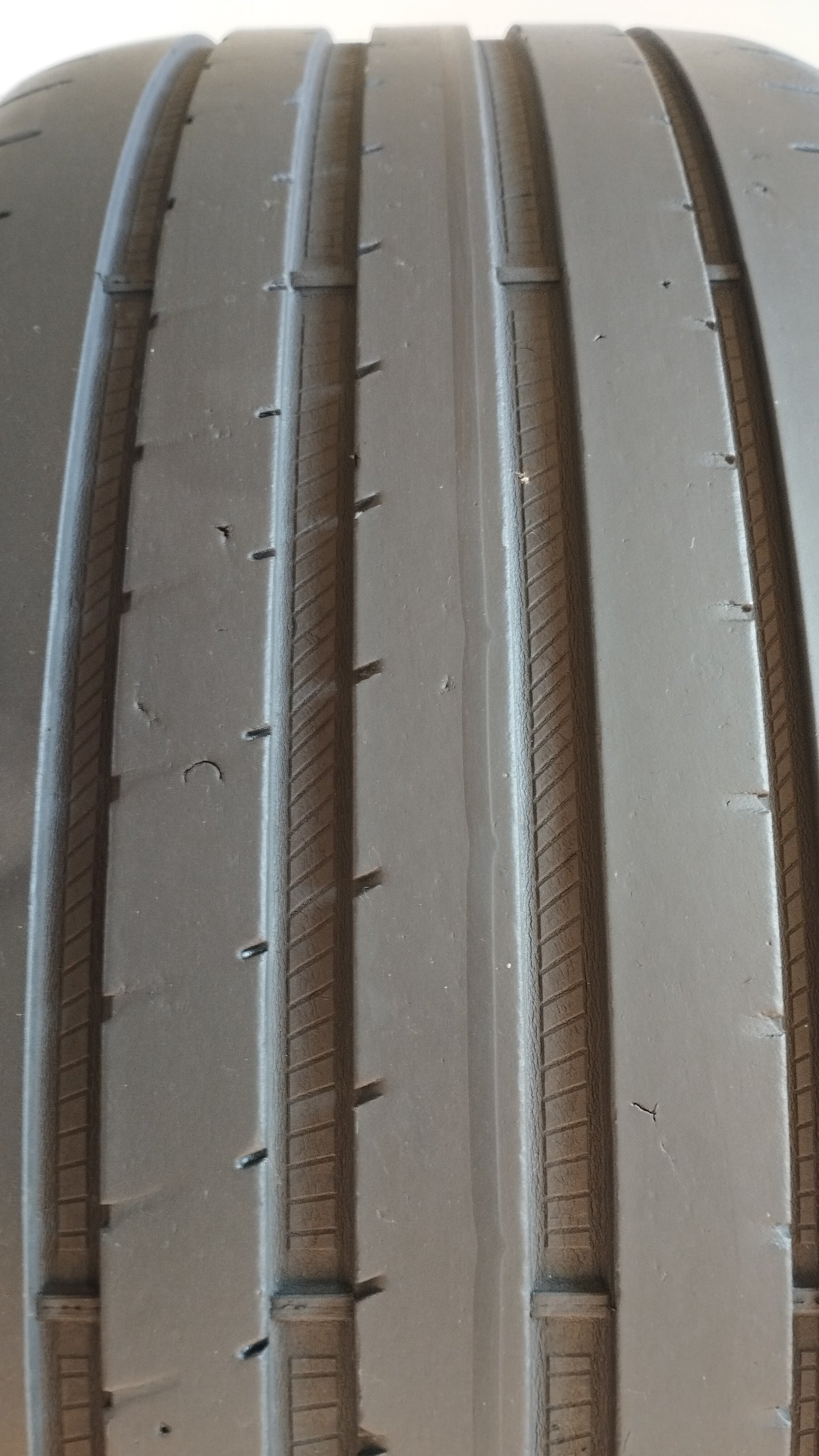 goodyear 235/35 r19 eagle f1 cod.YY83