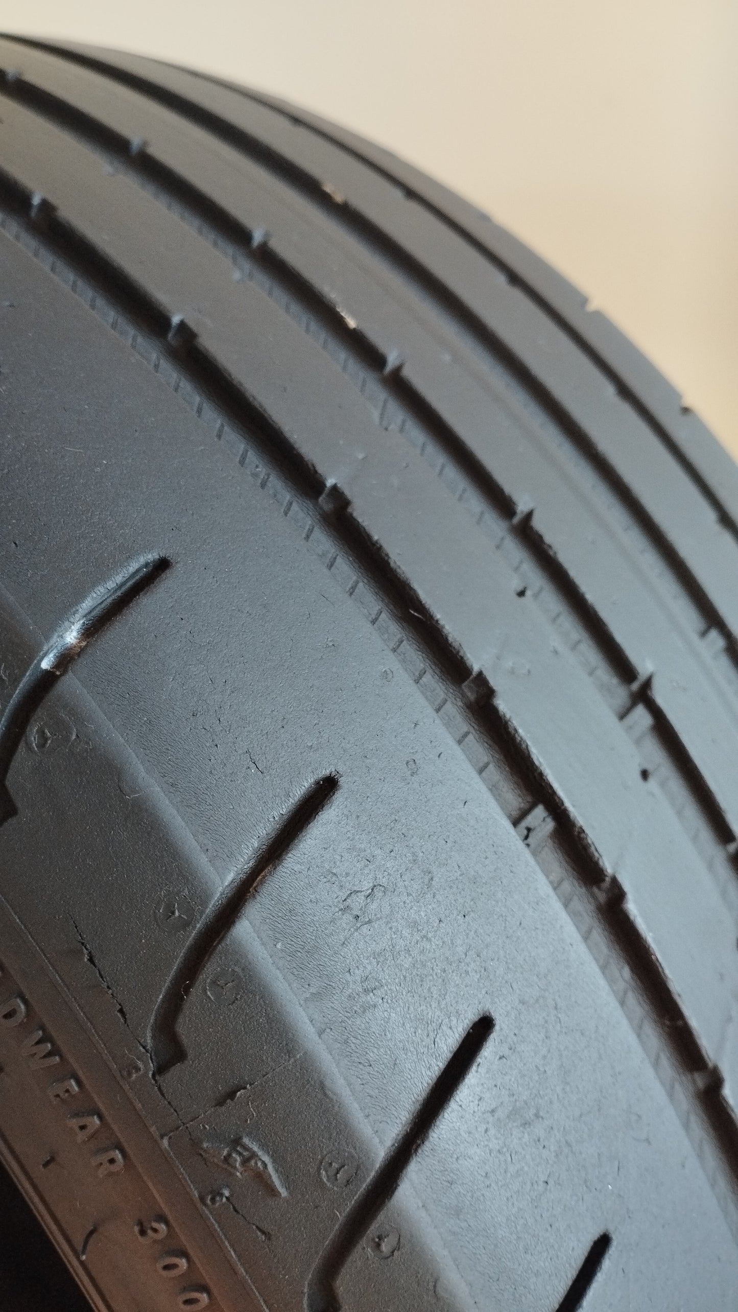 goodyear 235/35 r19 eagle f1 cod.YY83
