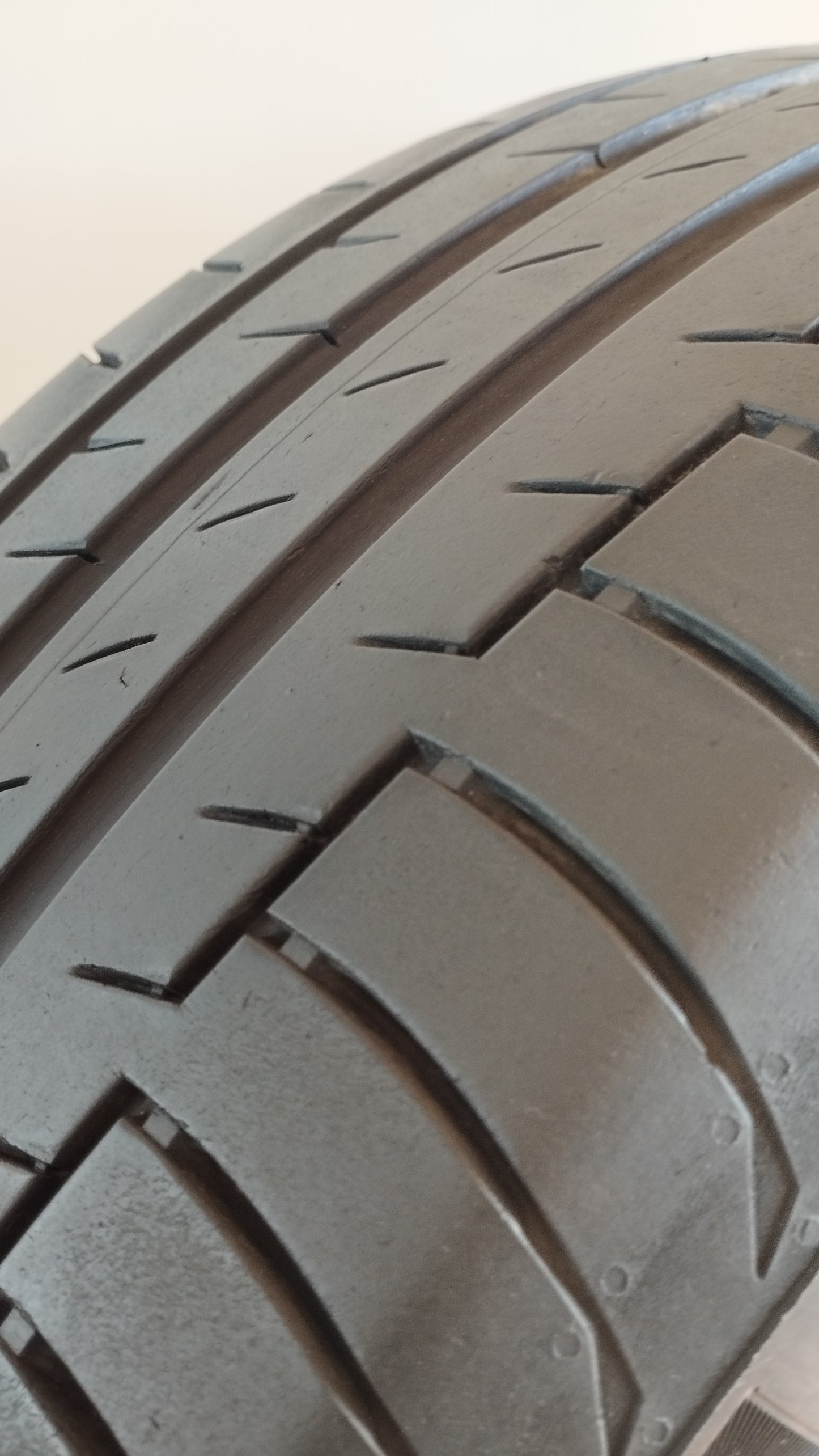 continental 225/60 r18 premiumcontact 6 cod.YY91