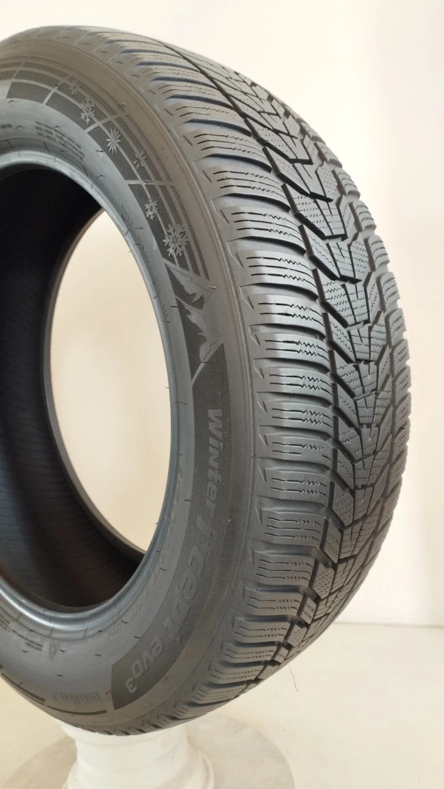 hankook 215/60 r17 wintericept evo 3  Art. XX42