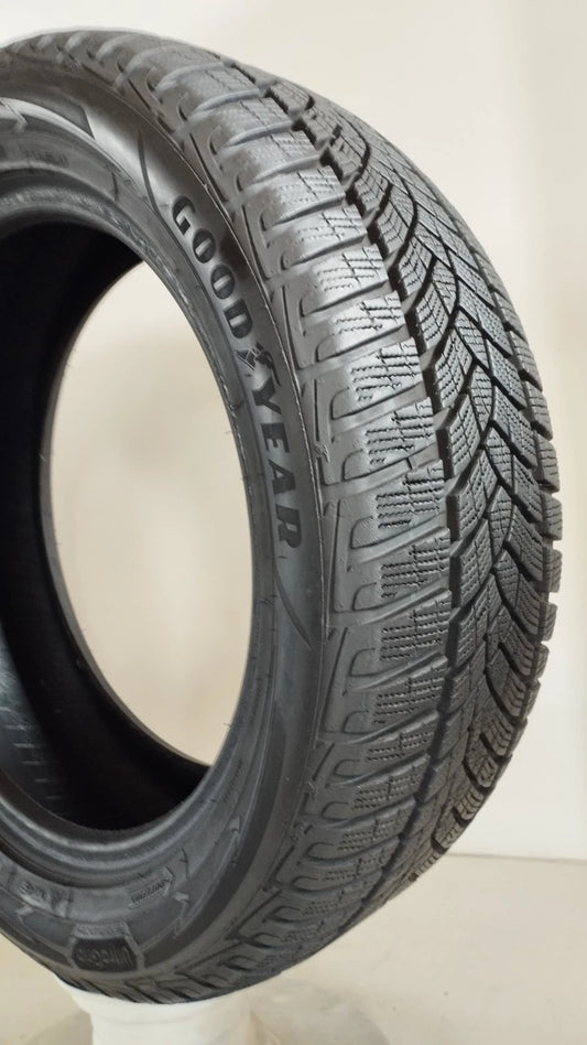 goodyear 215/55 r17 ultragrip Art. XX48