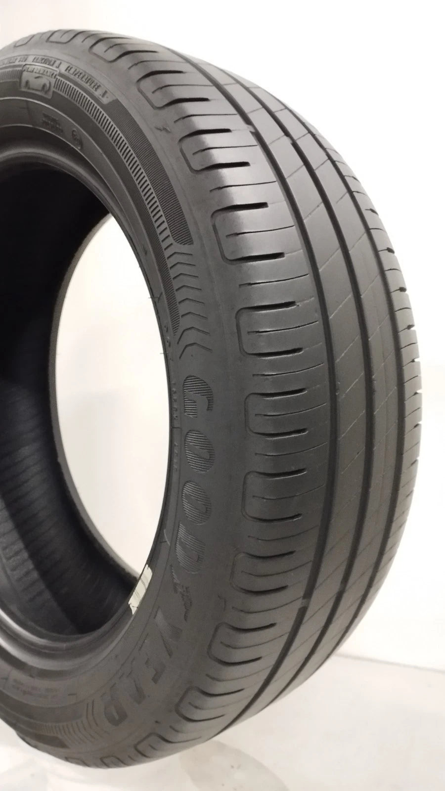 goodyear 185/55r15 efficient grip cod.YY199