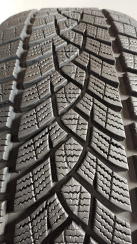 goodyear 215/55 r17 ultragrip Art. XX48