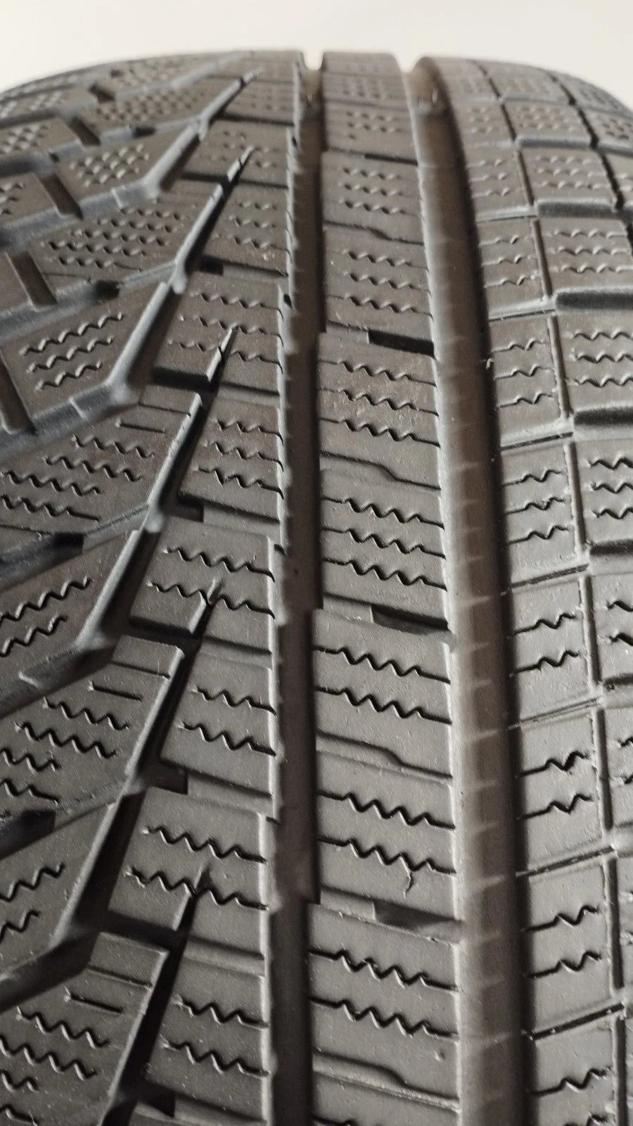 hankook 215/55 r17 wintericept evo 2  Art. XX47