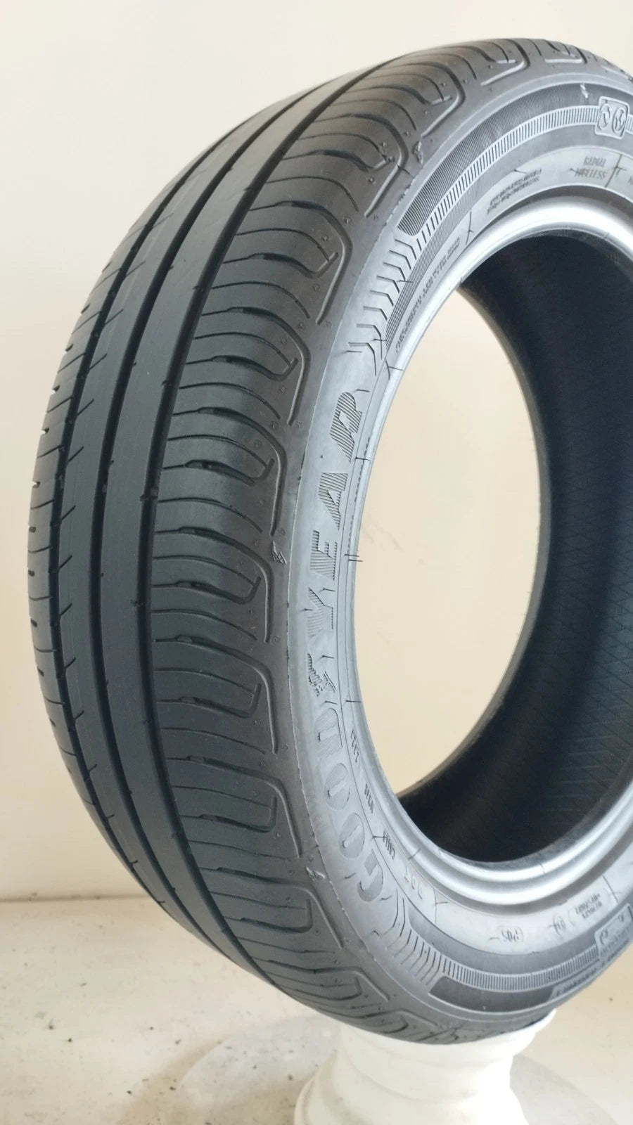 goodyear 195/55r16 efficient grip cod.YY217