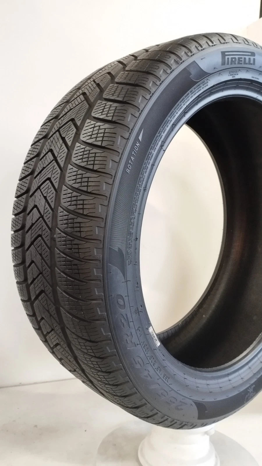 pirelli 255/45 r20 scorpion winter mgt Art. XX37