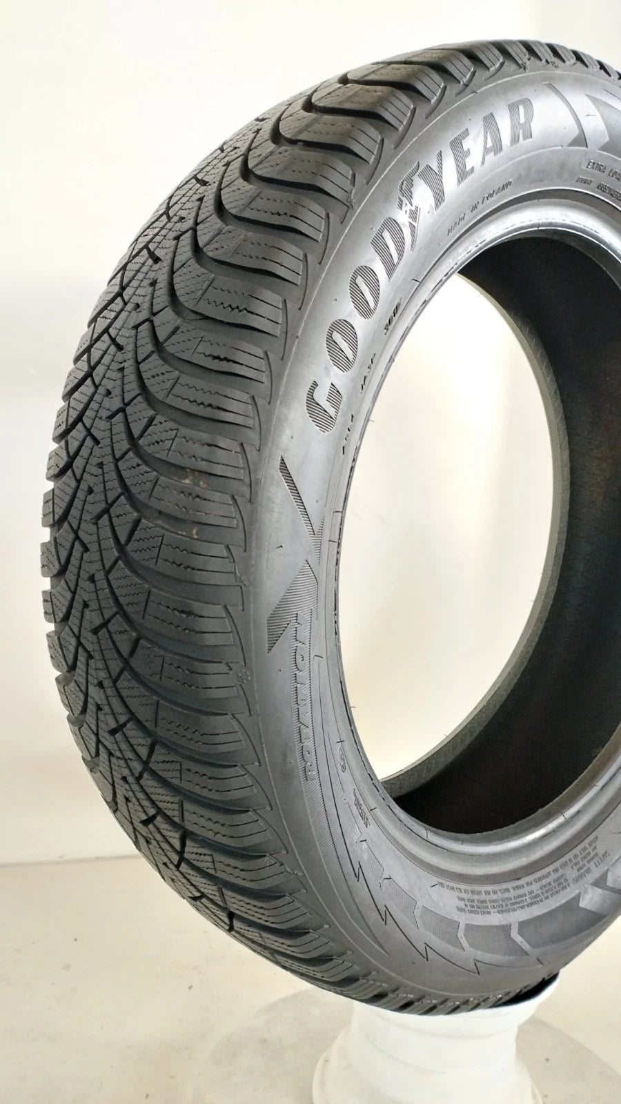 goodyear 195/60 r16 ultragrip 9 Art. XX62
