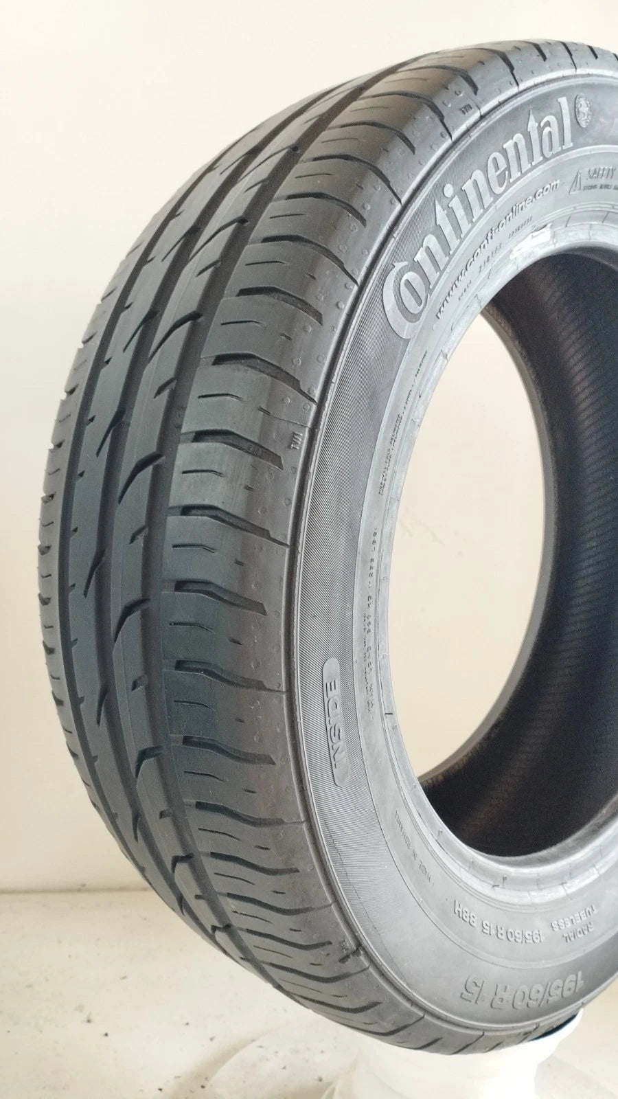 continental 195/60r15 contipremiumcontac 2 cod.YY220