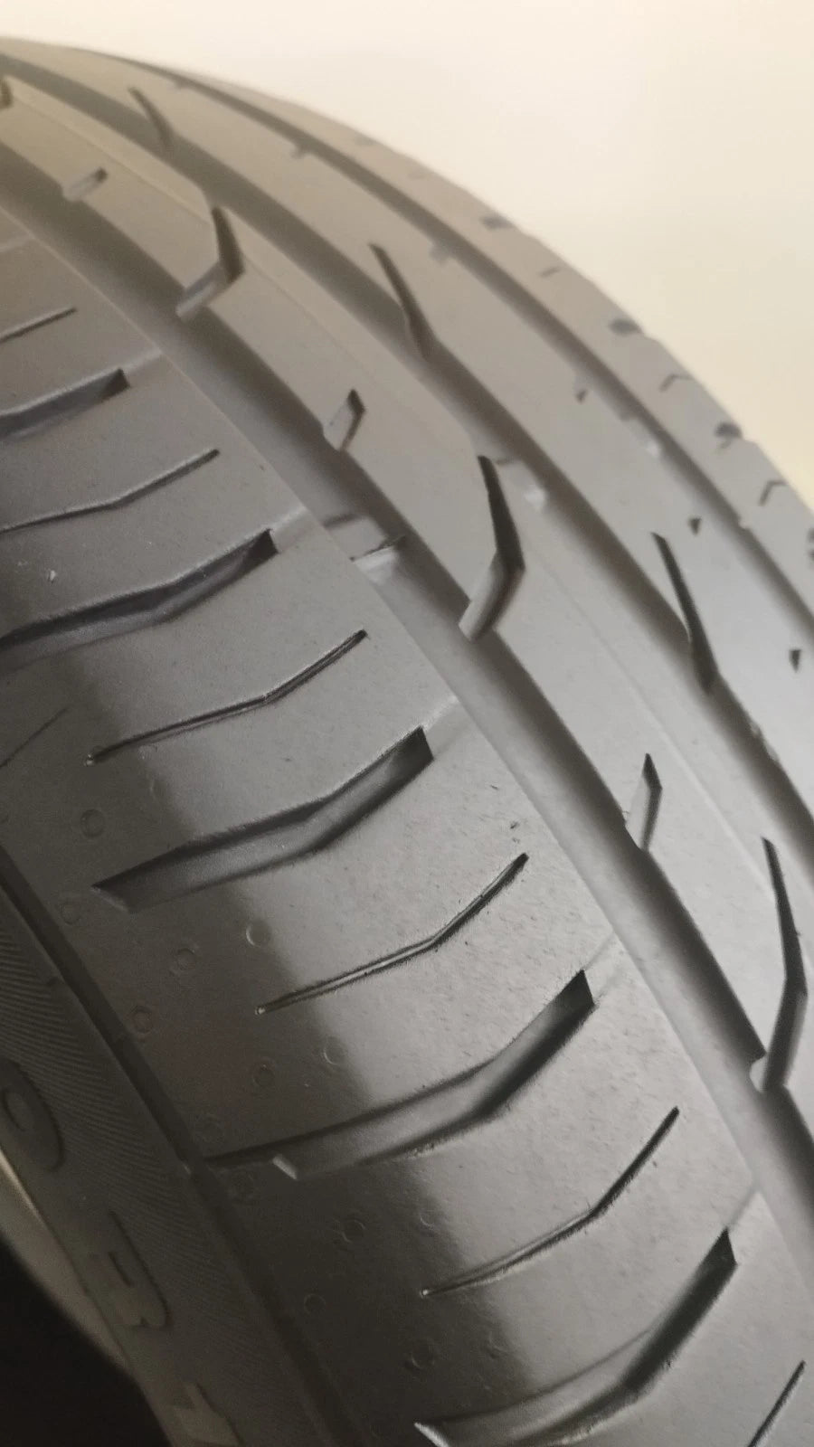 continental 205/60 r16 contipremiumcontact 2 cod.YY242