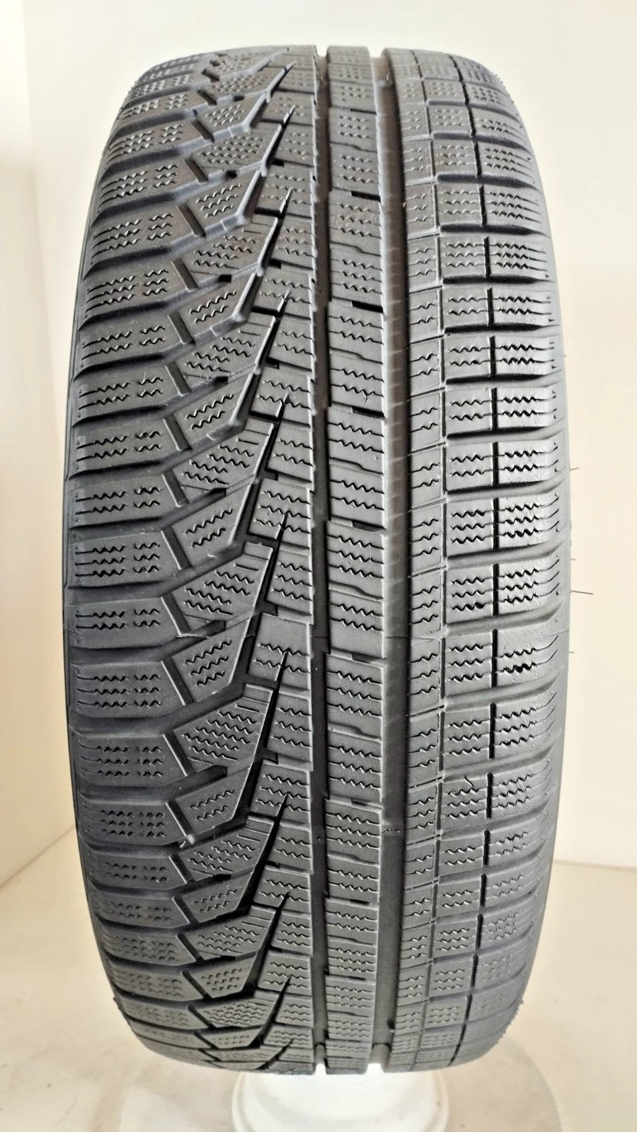 hankook 215/55 r17 wintericept evo 2  Art. XX47