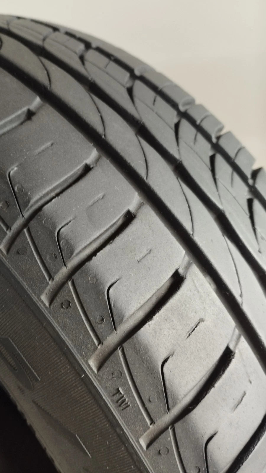 pirelli 185/60 r14 cinturarto p1 cod.YY234