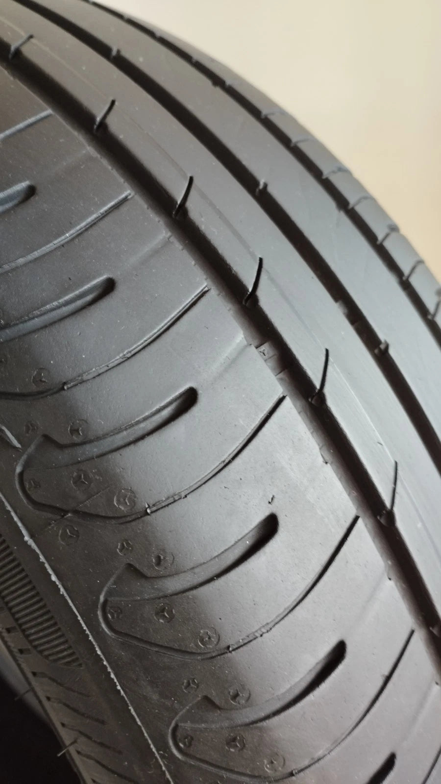goodyear 195/55r16 efficient grip cod.YY217