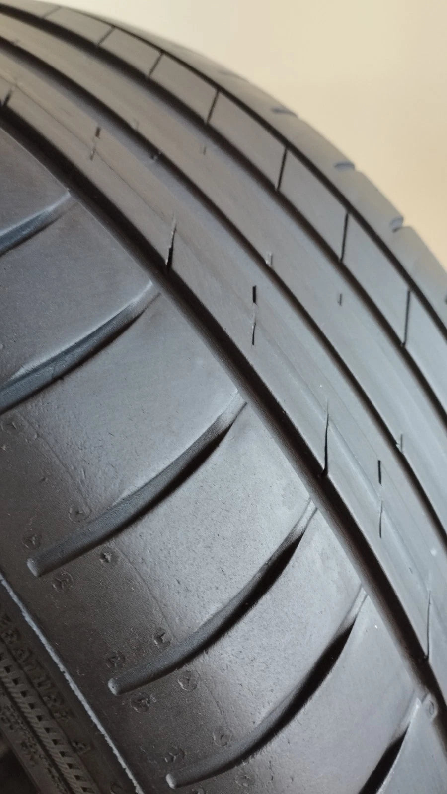goodyear 215/45r16 efficient grip cod.YY205
