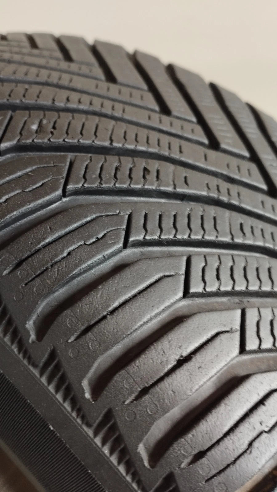 michelin 235/45 r18 alpin 7 Art. XX45