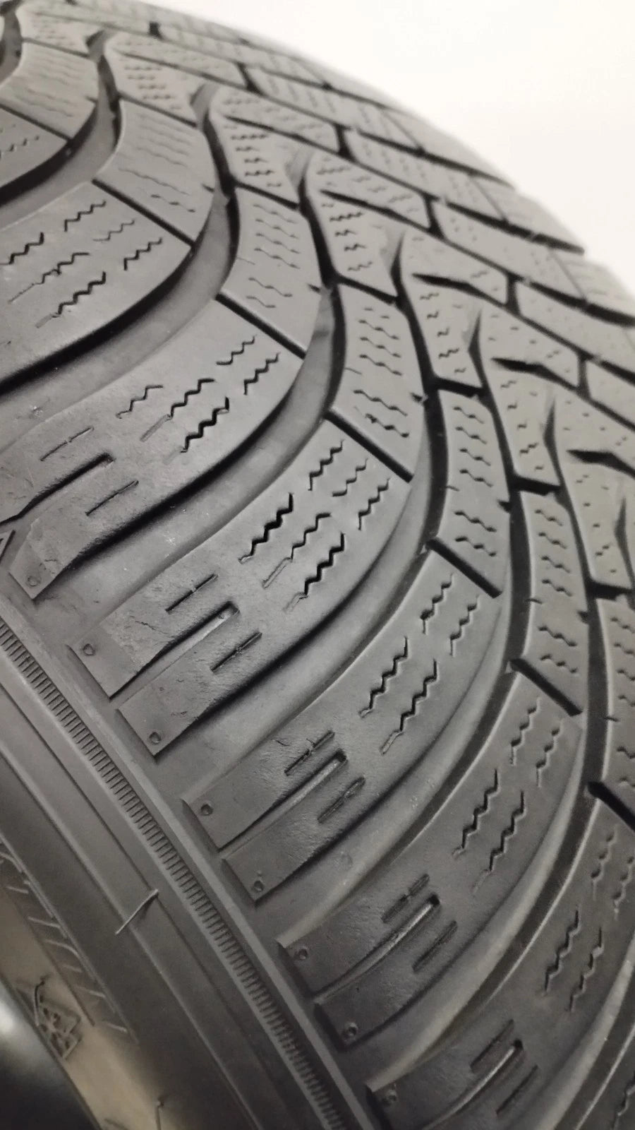 falken 275/40 r20 eurowinter hs01 run flat Art. XX38