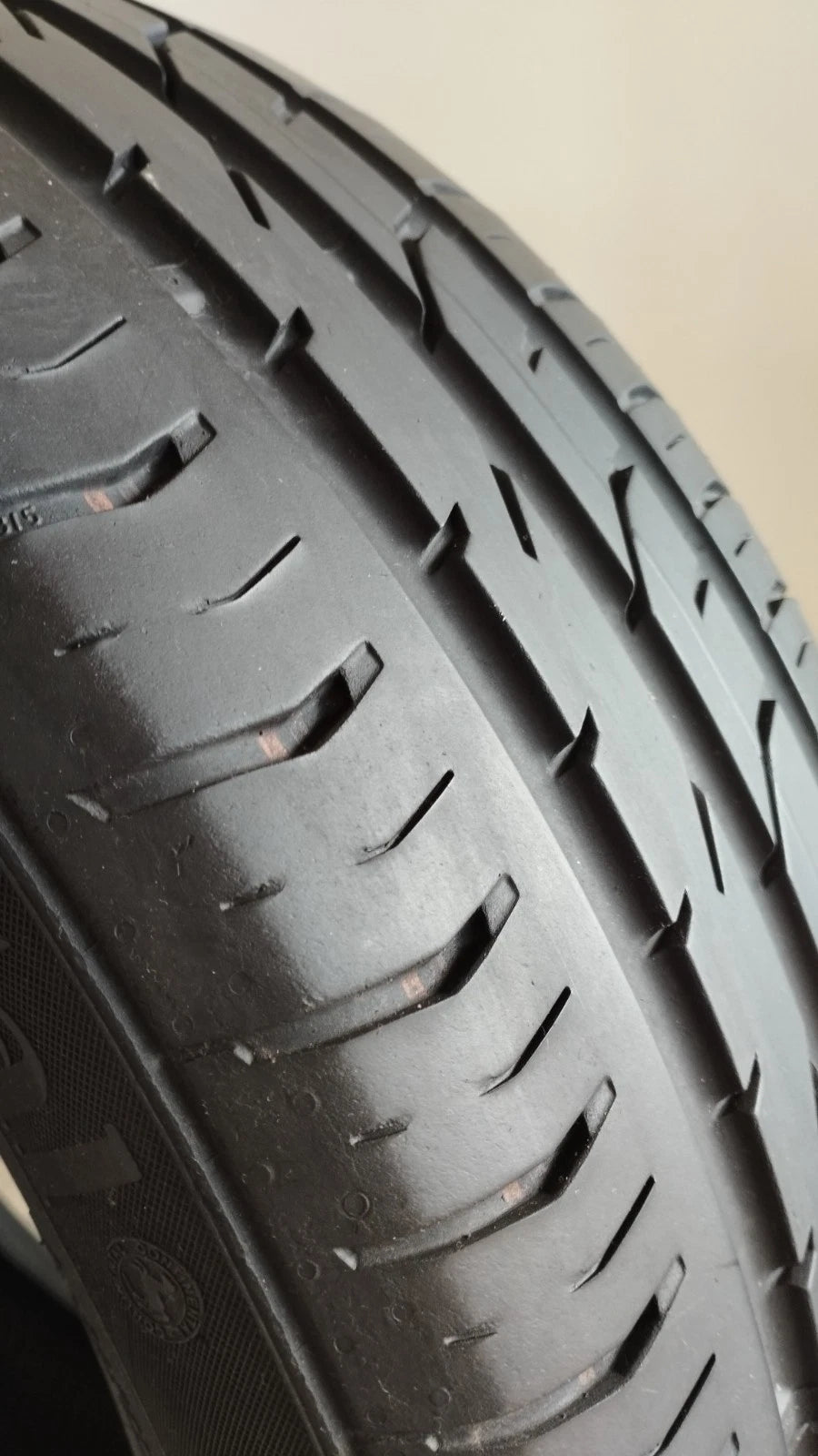 continental 195/60r15 contipremiumcontac 2 cod.YY220